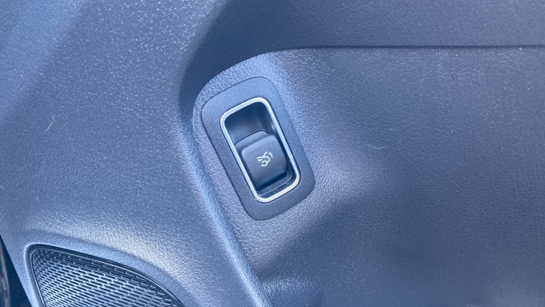 Mercedes-Benz CLA 220d AMG Line Premium Plus 4dr Tip Auto Diesel Saloon